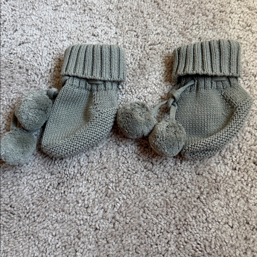 Caden Lane Knit Pom Pom Baby Booties - Picture 3 of 3